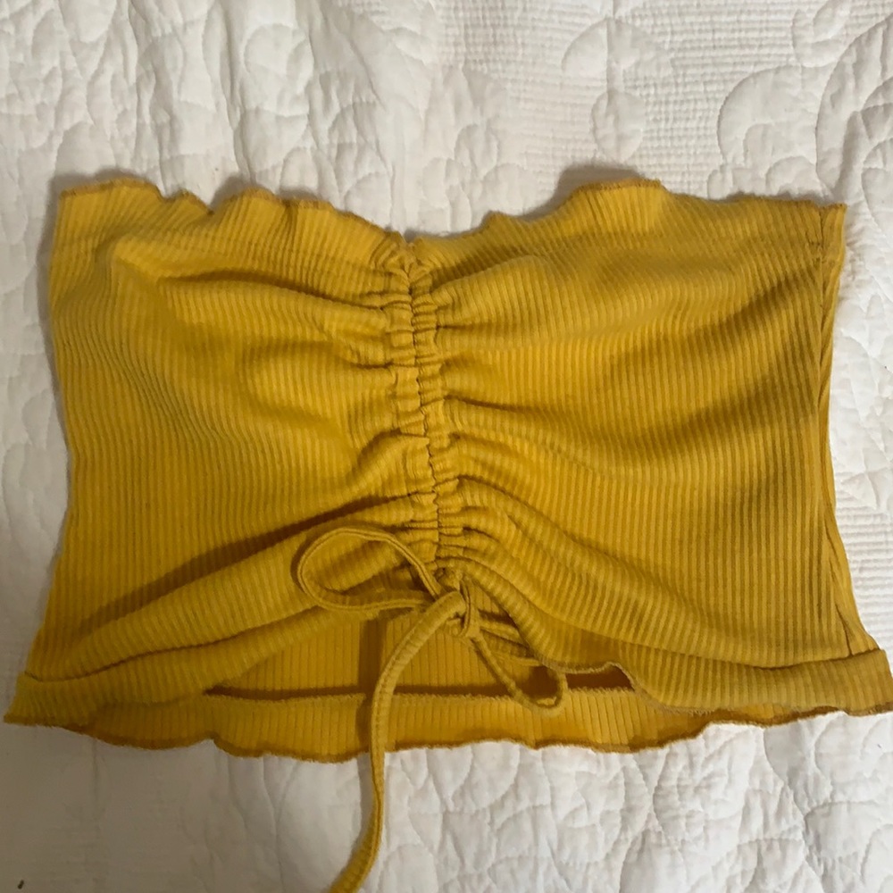 Yellow crop top, size L